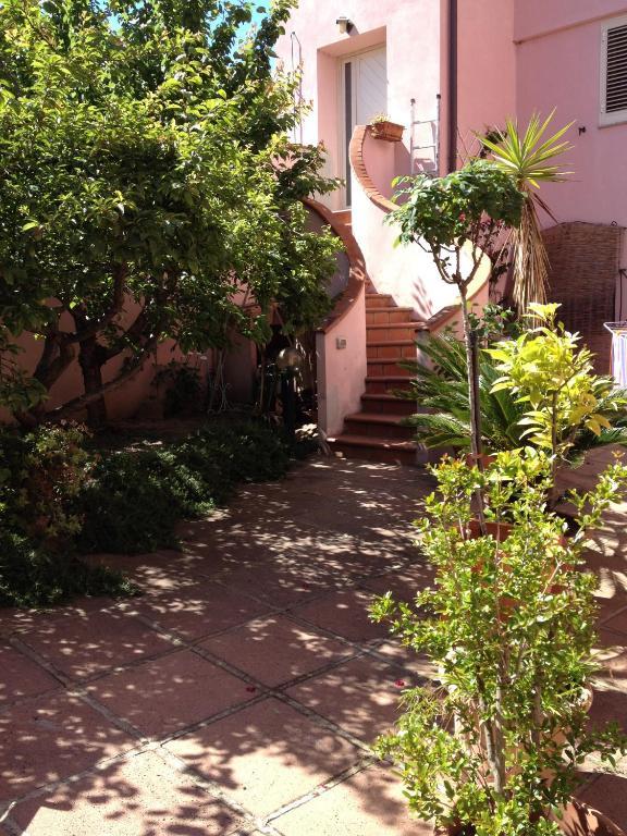 Affittacamere Ciro'S House Olbia Exteriör bild